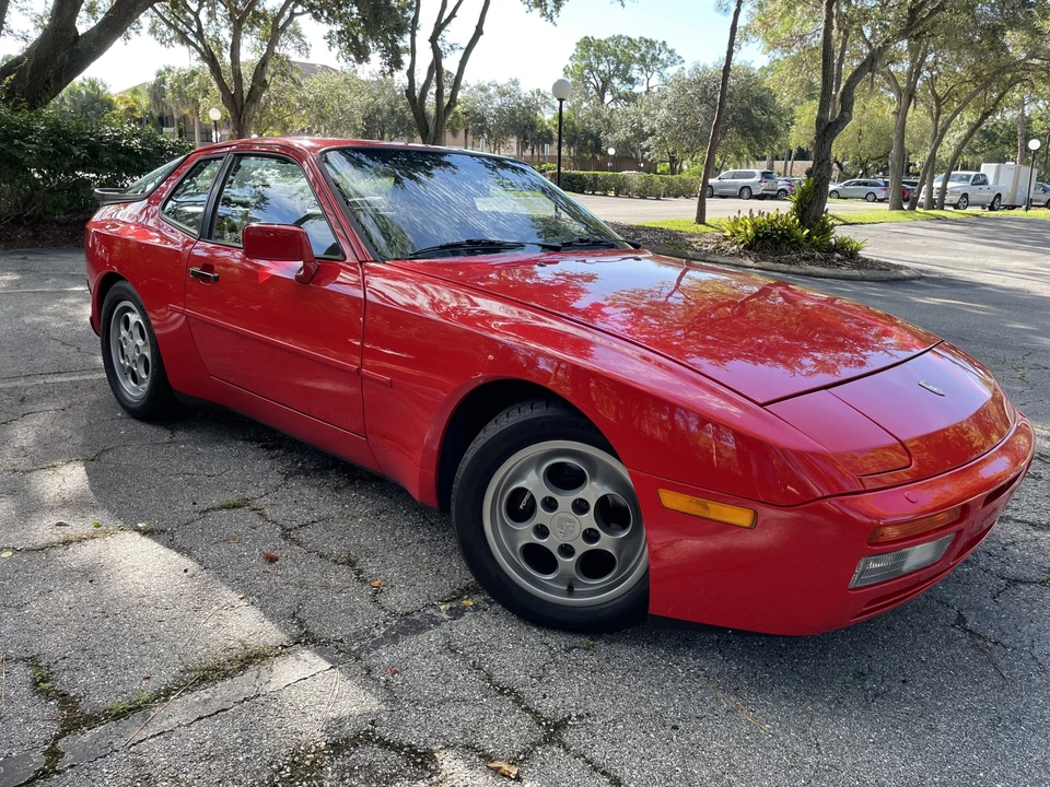 1987 Porsche 944 Turbo - Image 9 of 31