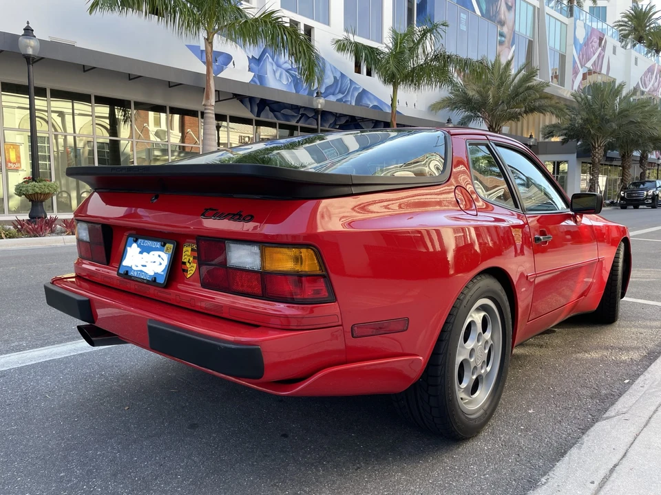 1987 Porsche 944 Turbo - Image 23 of 31