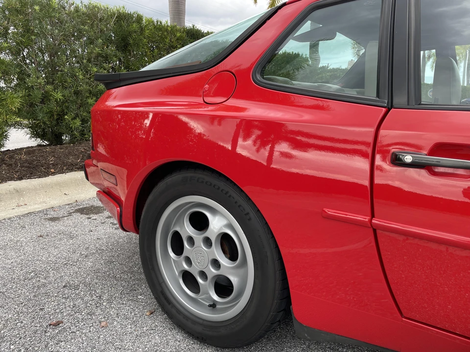 1987 Porsche 944 Turbo - Image 26 of 31