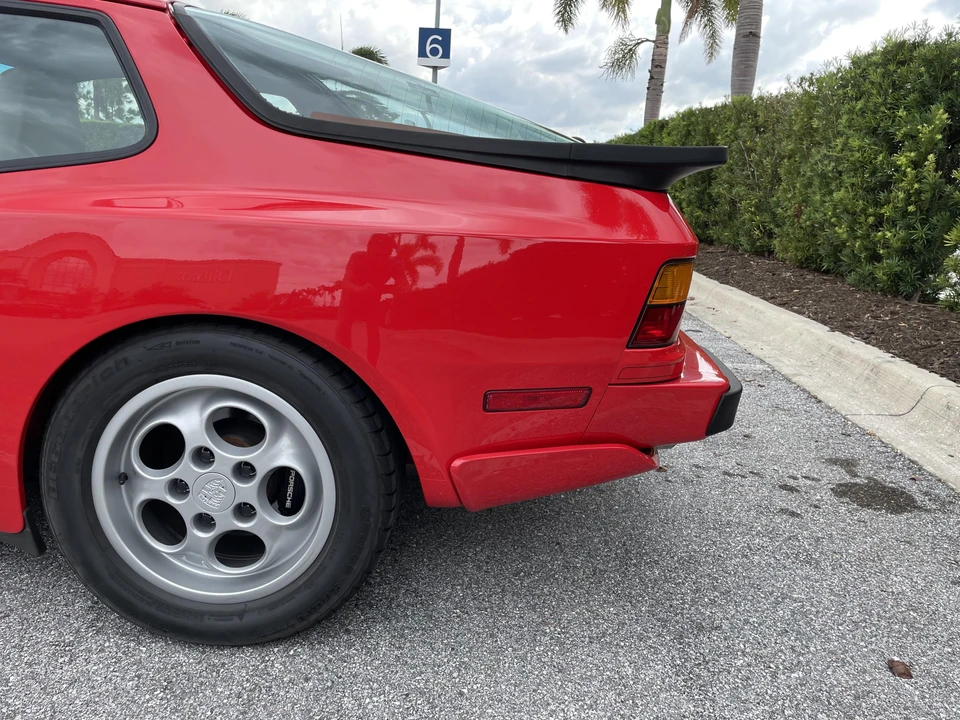 1987 Porsche 944 Turbo - Image 22 of 31