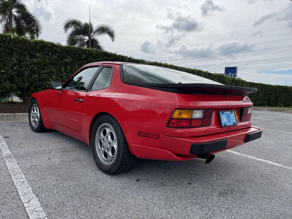 1987 Porsche 944 Turbo - Image 11 of 31