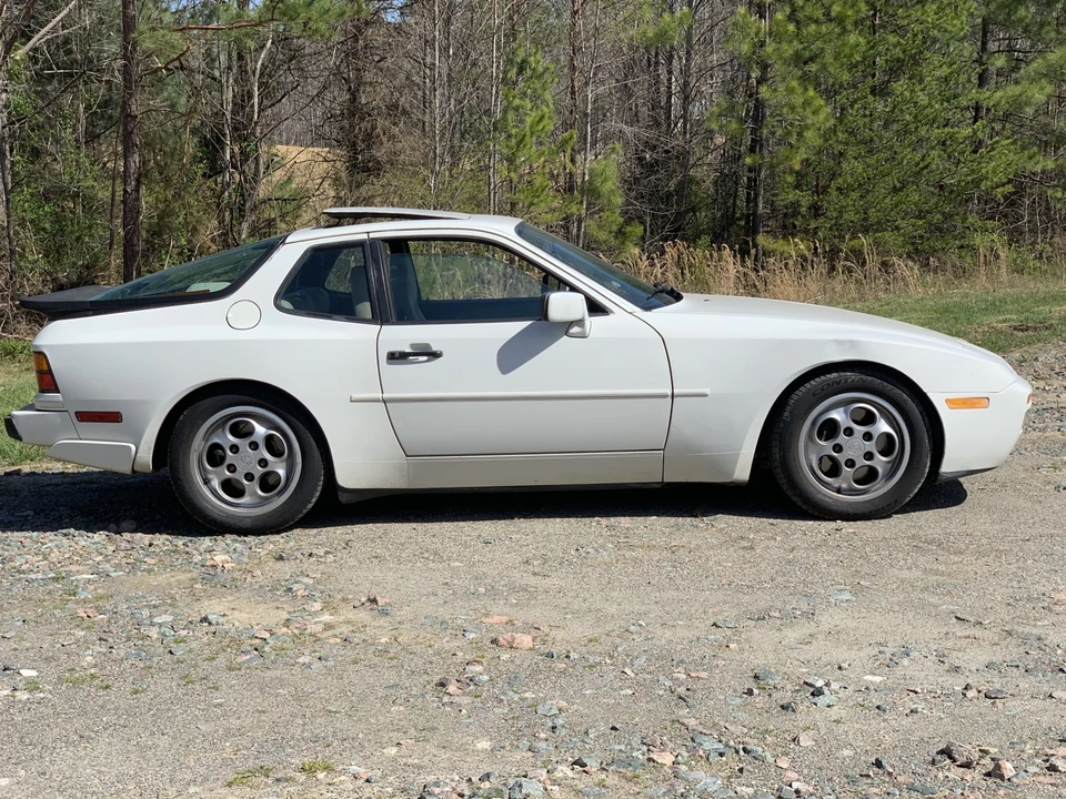 1987 Porsche 944 Turbo - Image 2 of 31