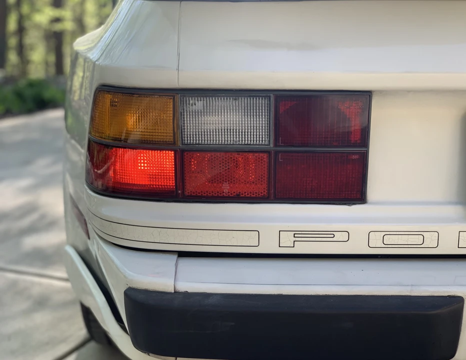 1987 Porsche 944 Turbo - Image 16 of 31