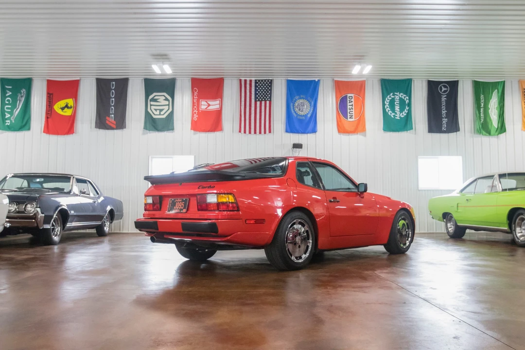 1987 Porsche 944 Turbo - Image 13 of 31