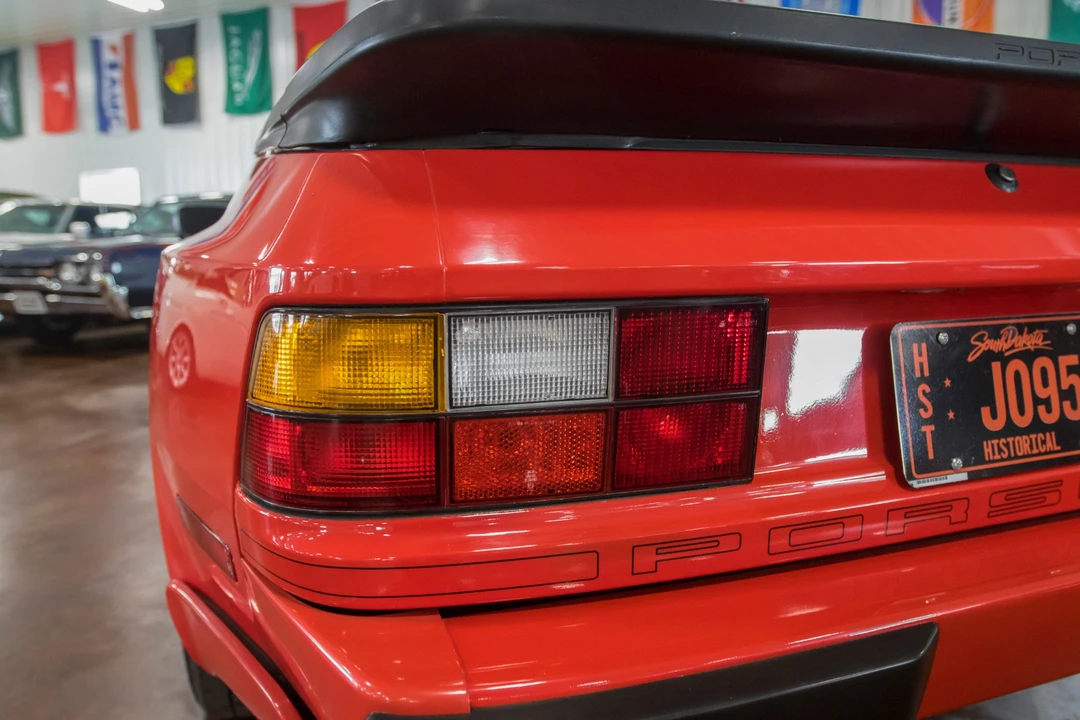 1987 Porsche 944 Turbo - Image 11 of 31