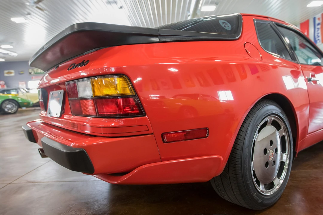 1987 Porsche 944 Turbo - Image 12 of 31