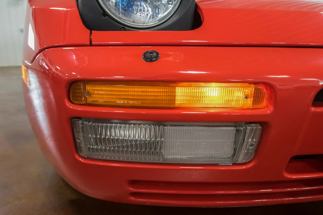 1987 Porsche 944 Turbo - Image 24 of 31