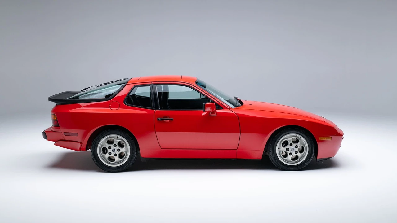 1987 Porsche 944 Turbo - Image 2 of 31