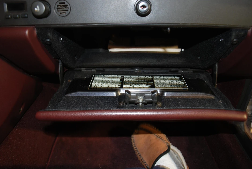 1987 Porsche 944 Turbo - Image 25 of 31