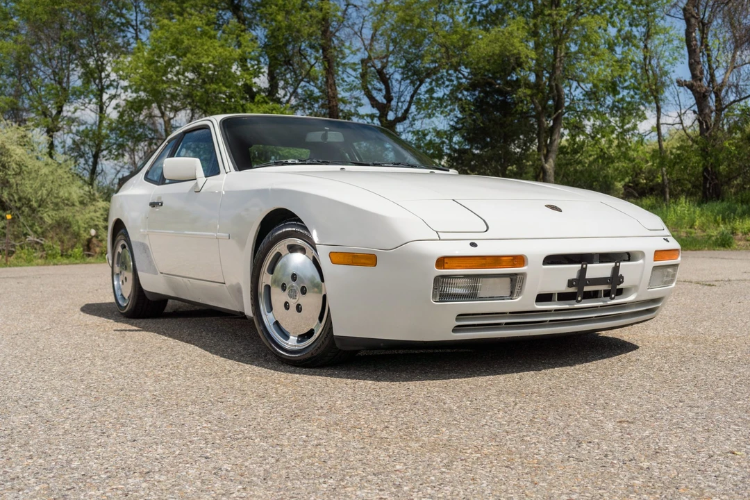 1987 Porsche 944 Turbo - Image 11 of 31