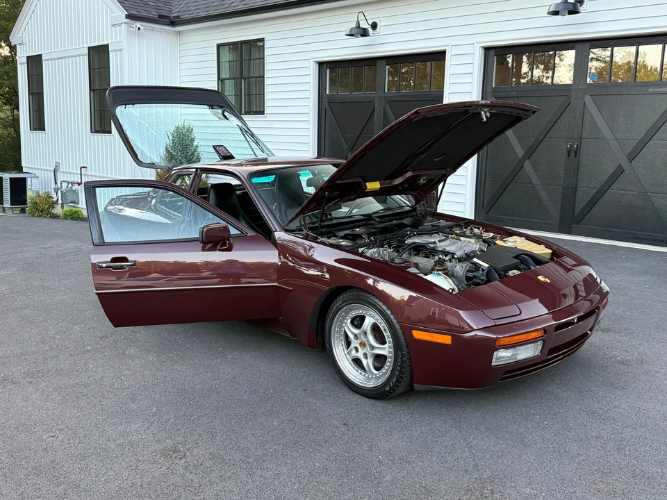 1987 Porsche 944 Turbo - Image 26 of 31