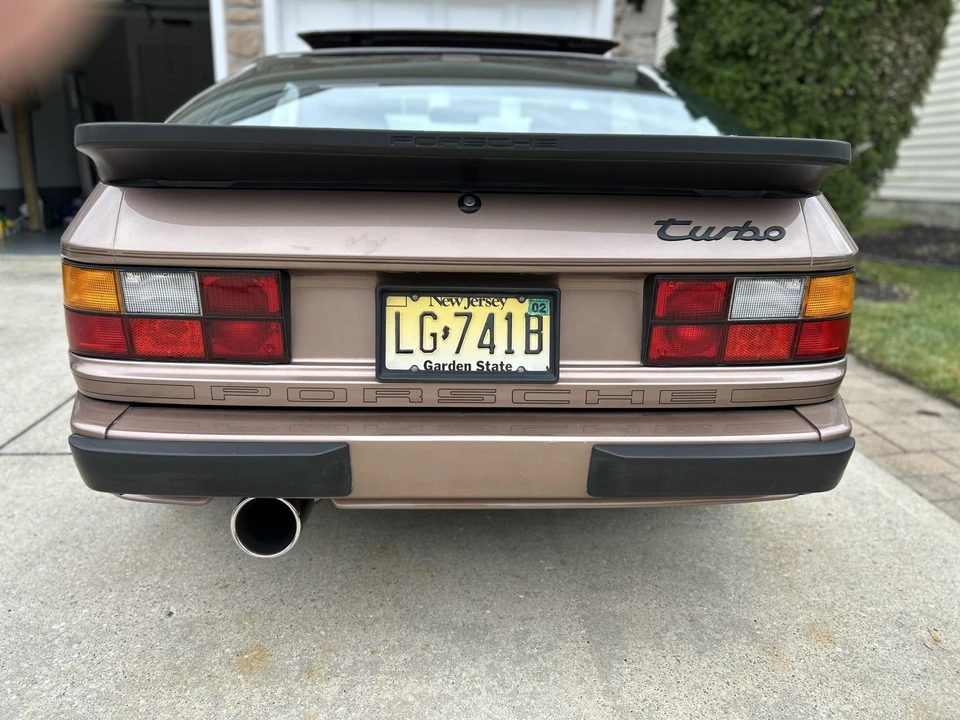 1987 Porsche 944 Turbo - Image 10 of 31