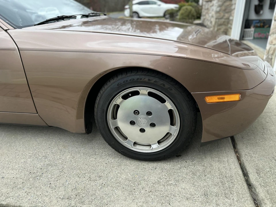 1987 Porsche 944 Turbo - Image 23 of 31