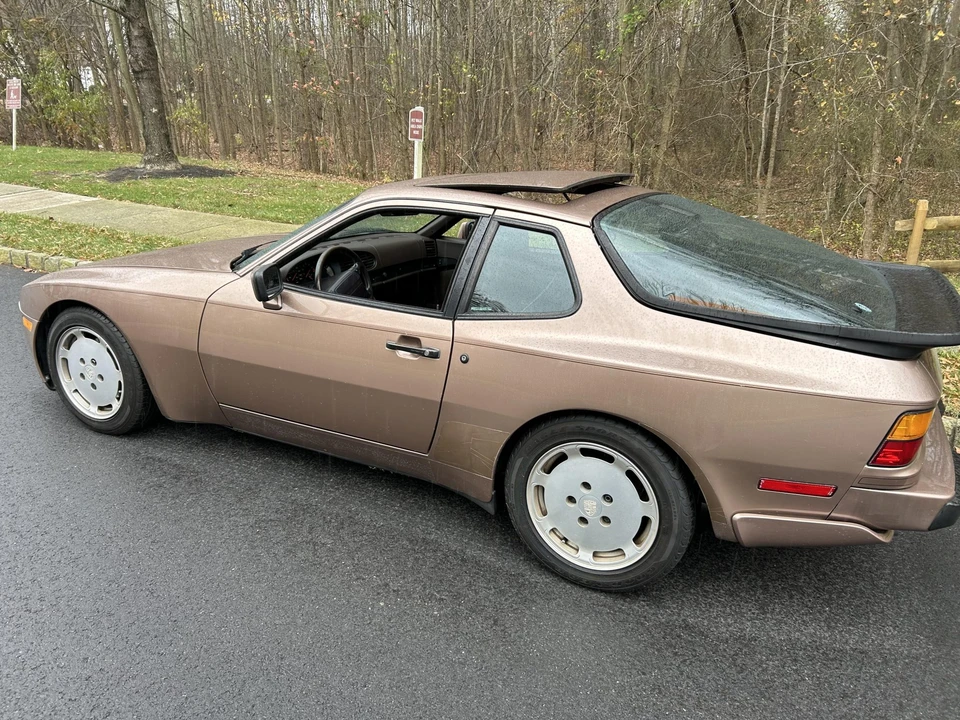 1987 Porsche 944 Turbo - Image 12 of 31