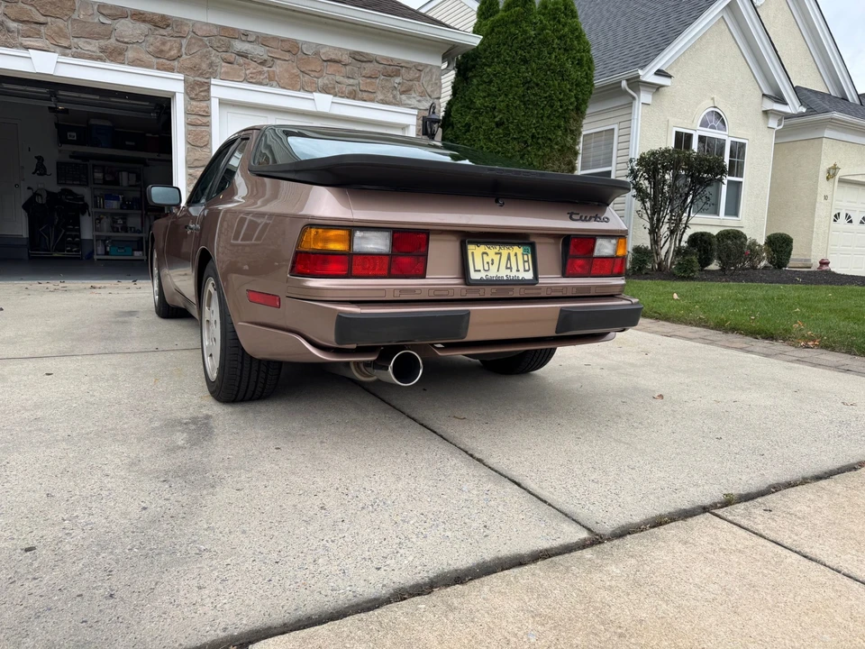 1987 Porsche 944 Turbo - Image 11 of 31
