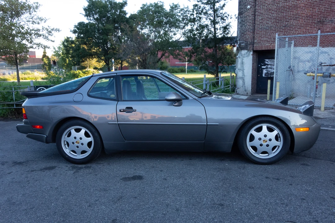 1987 Porsche 944 Turbo - Image 13 of 31