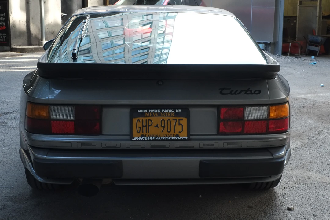 1987 Porsche 944 Turbo - Image 9 of 31