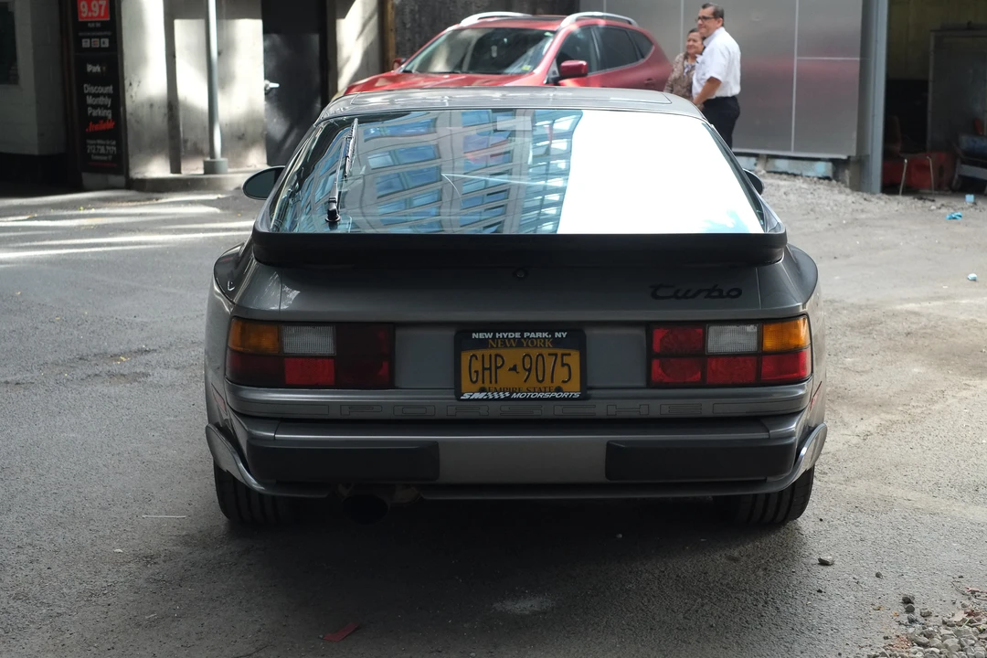 1987 Porsche 944 Turbo - Image 8 of 31