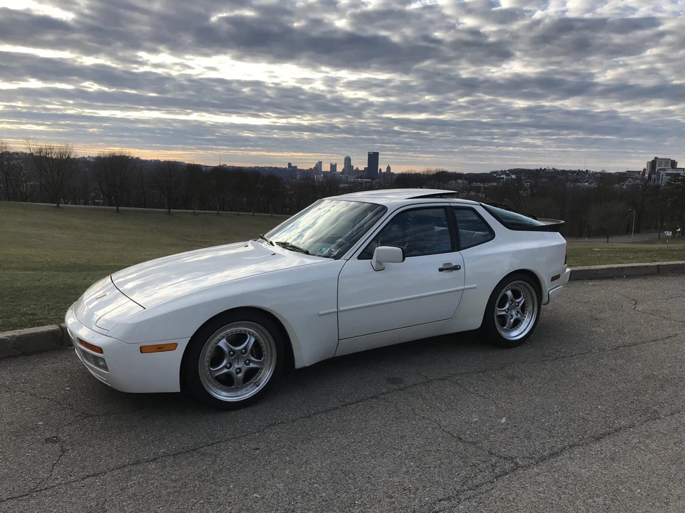 1987 Porsche 944 Turbo - Image 16 of 31