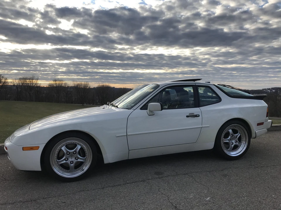 1987 Porsche 944 Turbo - Image 15 of 31