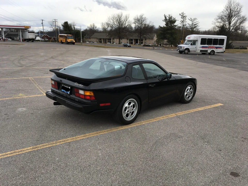 1987 Porsche 944 Turbo - Image 6 of 31