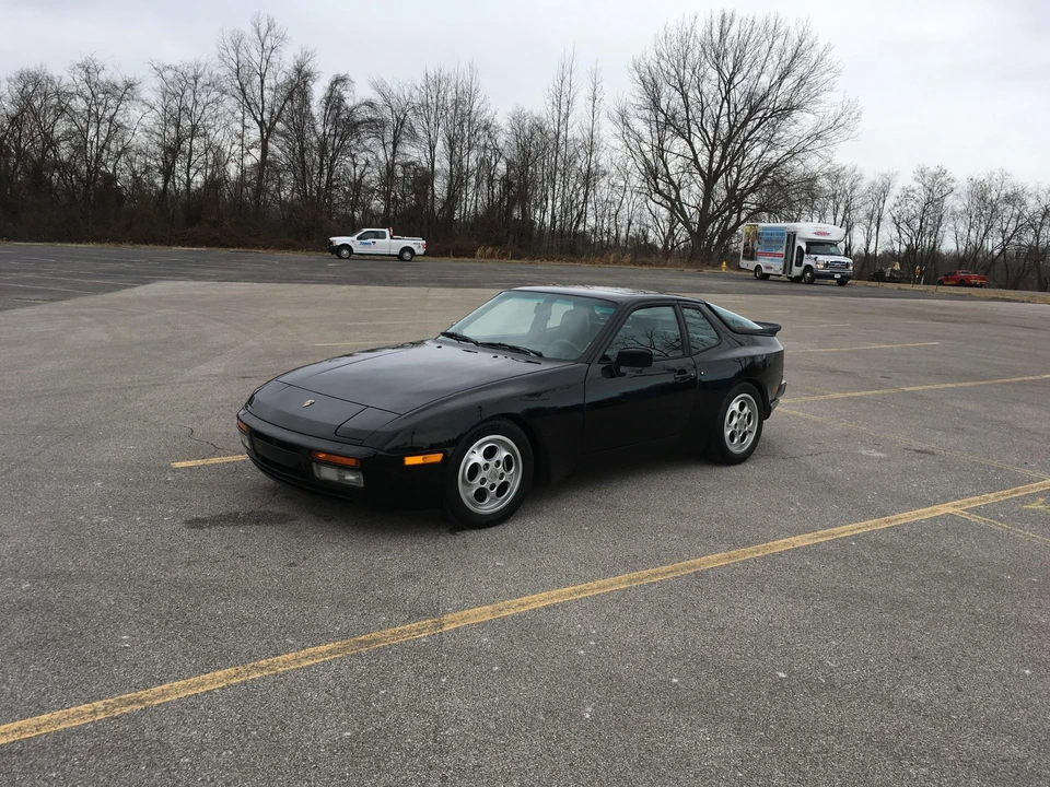 1987 Porsche 944 Turbo - Image 2 of 31