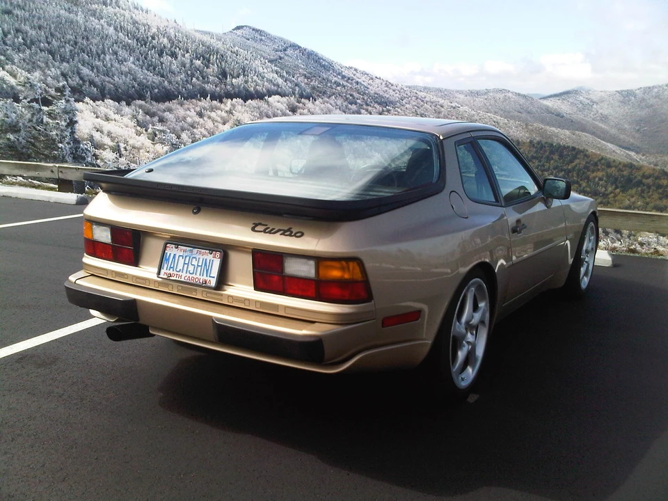 1987 Porsche 944 Turbo - Image 25 of 31