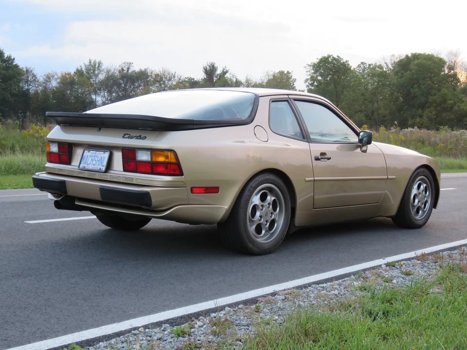 1987 Porsche 944 Turbo - Image 27 of 31