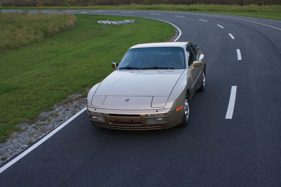 1987 Porsche 944 Turbo - Image 2 of 31
