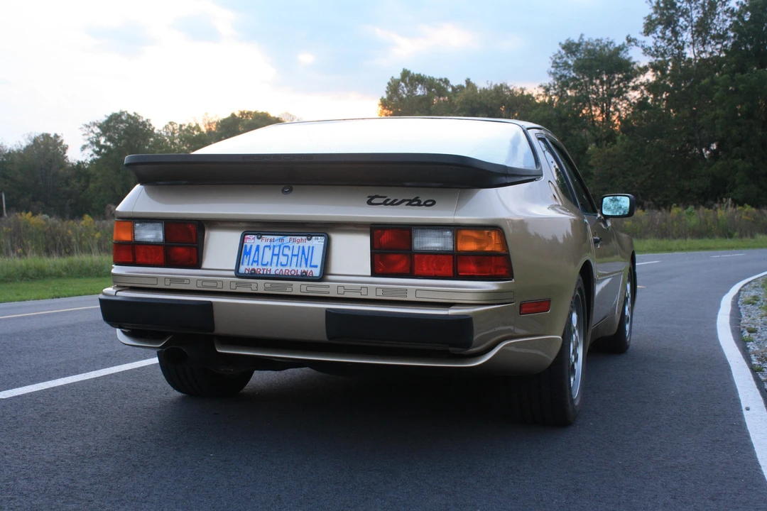 1987 Porsche 944 Turbo - Image 22 of 31