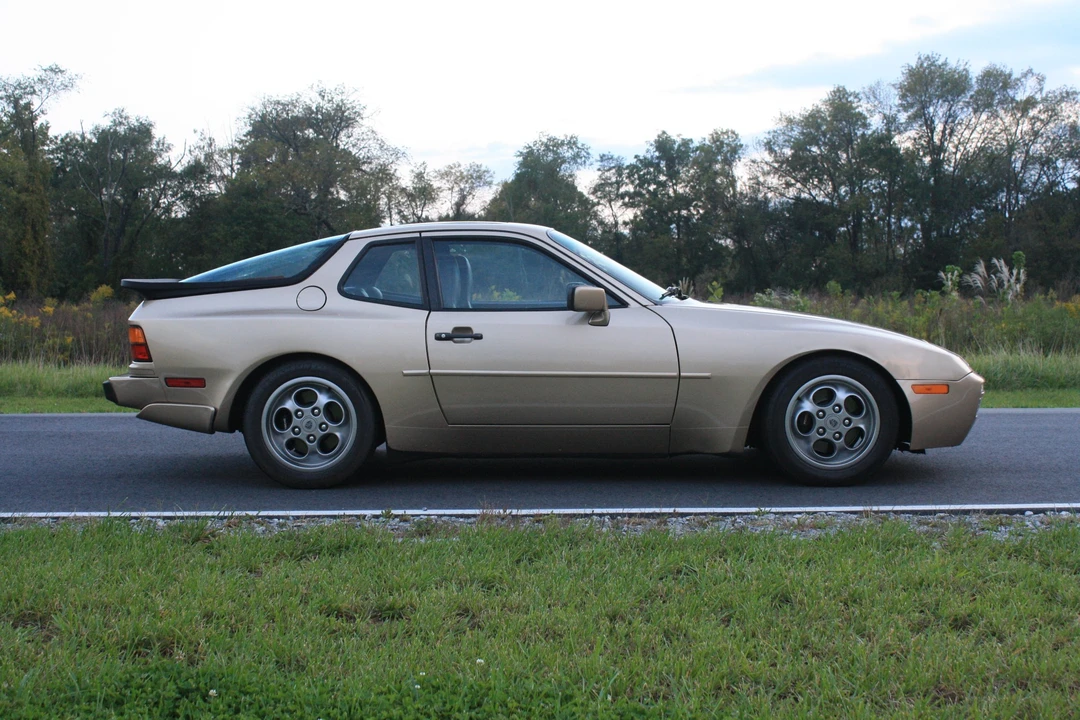 1987 Porsche 944 Turbo - Image 30 of 31