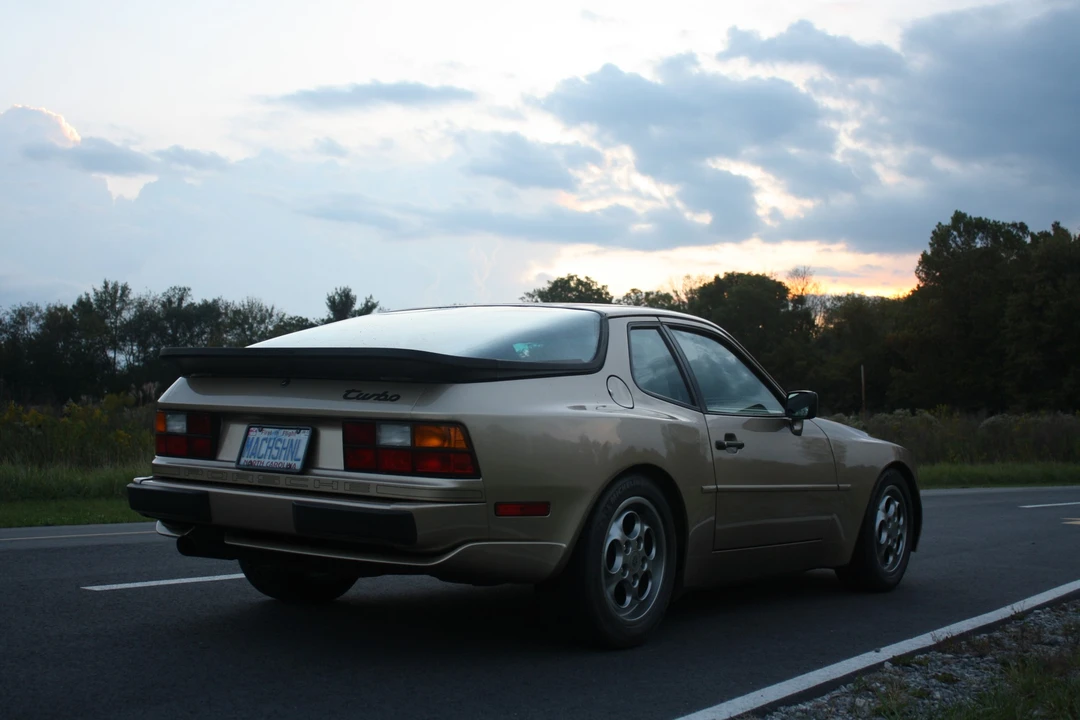 1987 Porsche 944 Turbo - Image 26 of 31