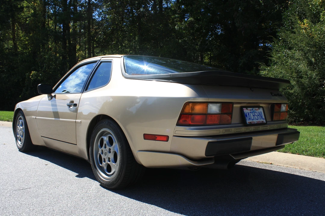 1987 Porsche 944 Turbo - Image 12 of 31