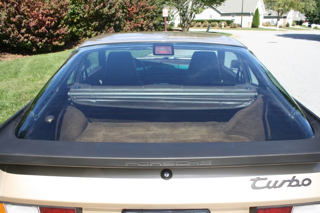 1987 Porsche 944 Turbo - Image 18 of 31