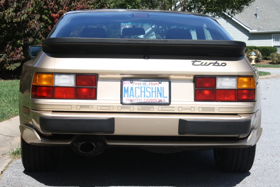 1987 Porsche 944 Turbo - Image 17 of 31