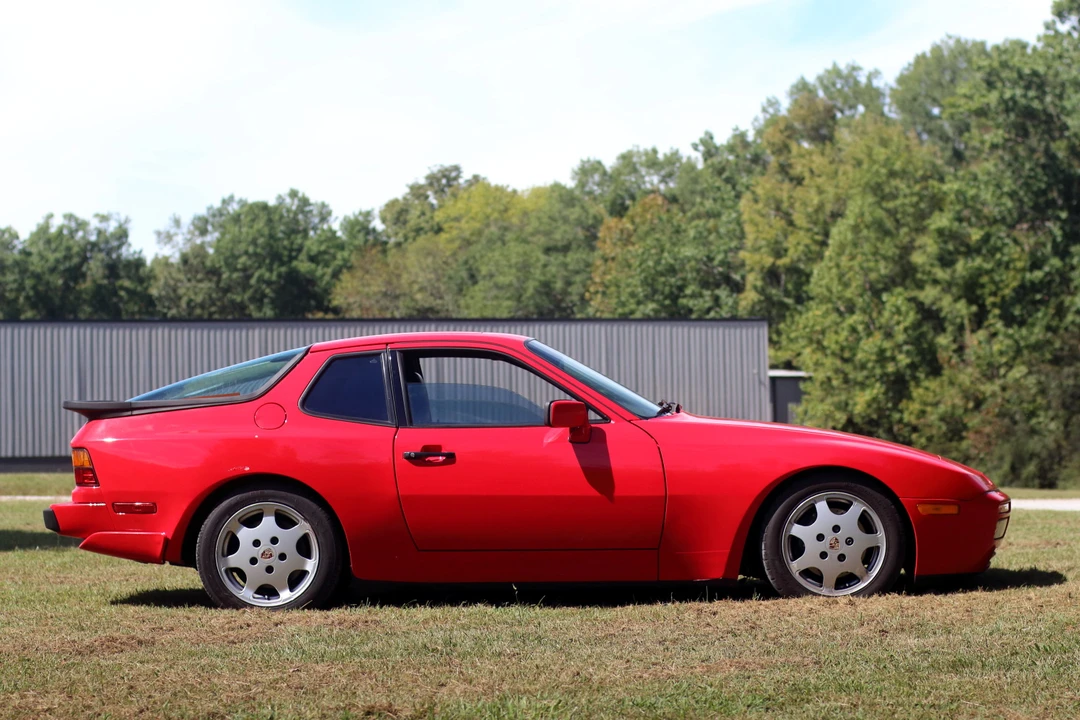 1987 Porsche 944 Turbo - Image 16 of 31