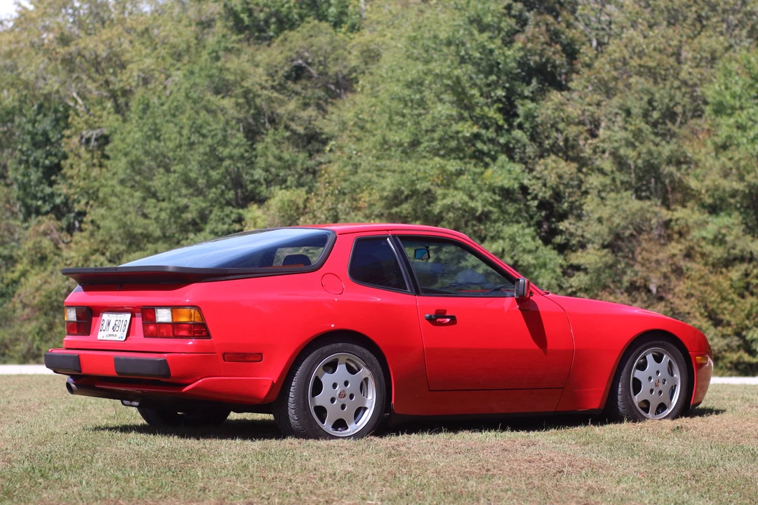 1987 Porsche 944 Turbo - Image 12 of 31