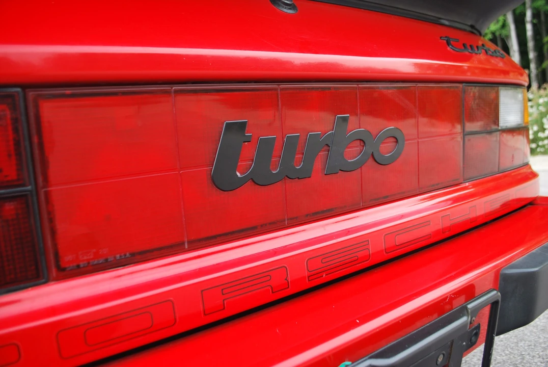 1987 Porsche 944 Turbo - Image 21 of 31