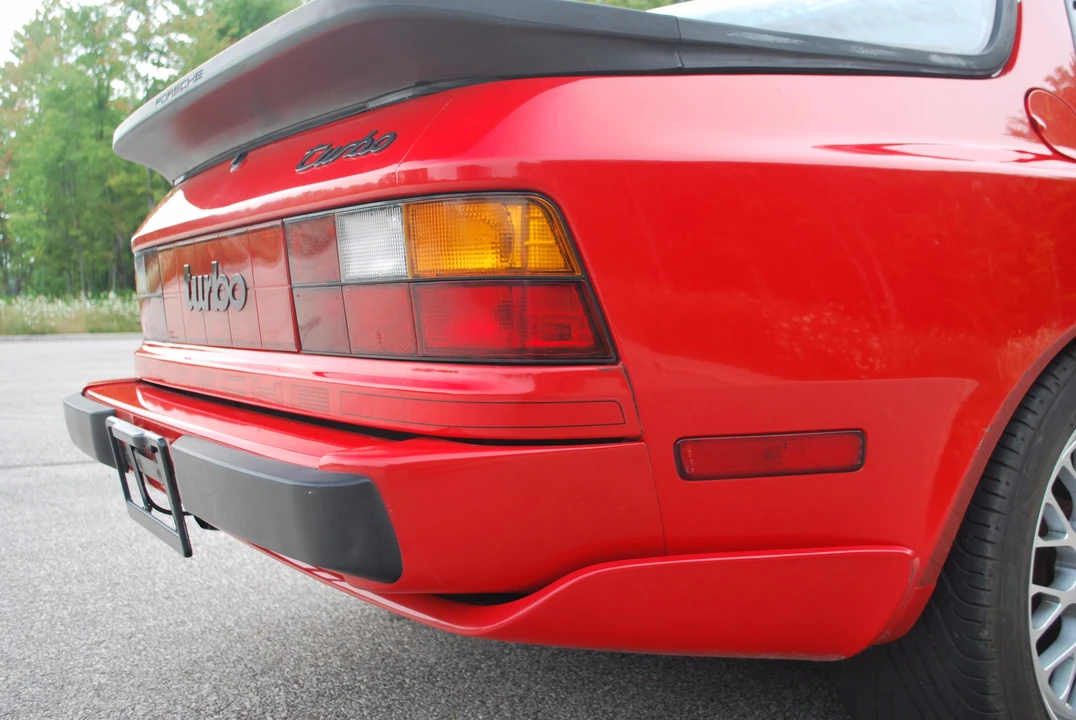 1987 Porsche 944 Turbo - Image 22 of 31