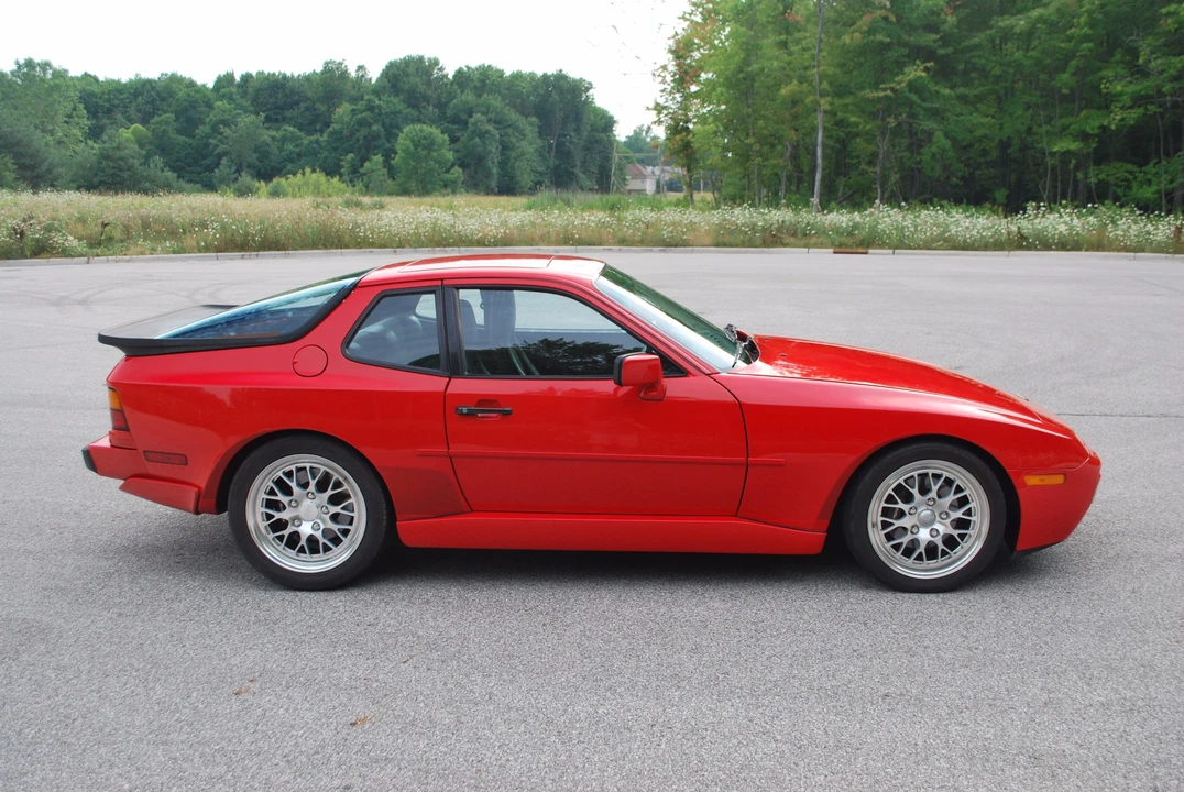 1987 Porsche 944 Turbo - Image 10 of 31