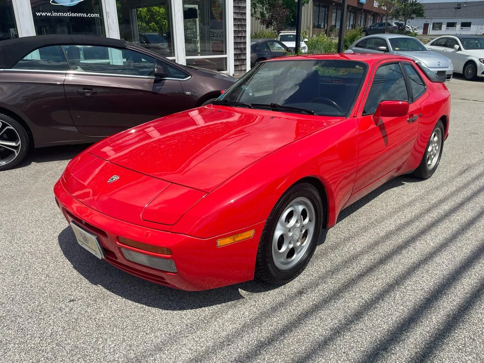 1987 Porsche 944 - Image 2 of 16
