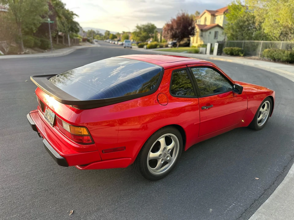 1987 Porsche 944 Turbo - Image 24 of 31