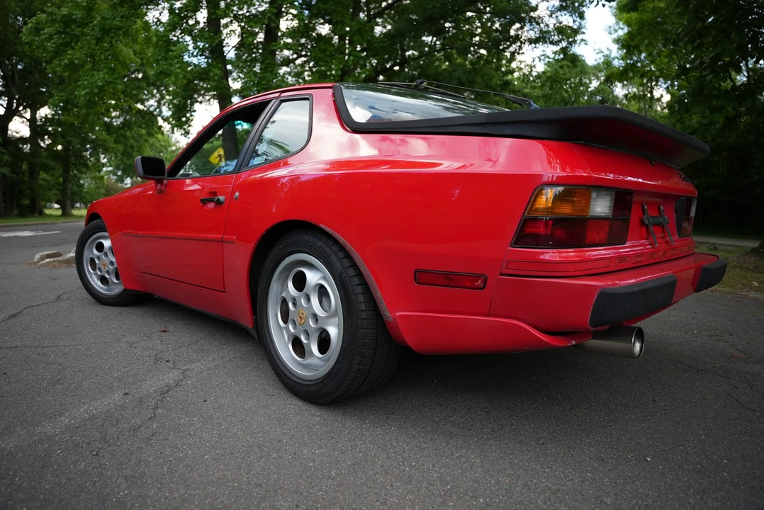1987 Porsche 944 Turbo - Image 9 of 31