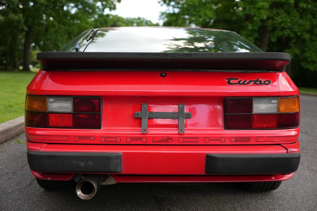 1987 Porsche 944 Turbo - Image 11 of 31