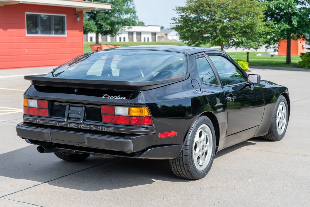 1987 Porsche 944 Turbo - Image 9 of 31