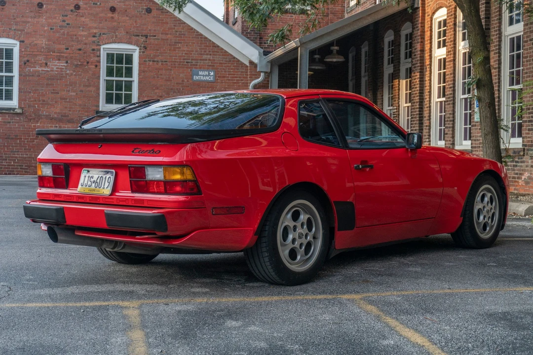 1987 Porsche 944 Turbo - Image 10 of 31