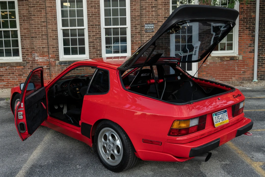 1987 Porsche 944 Turbo - Image 24 of 31
