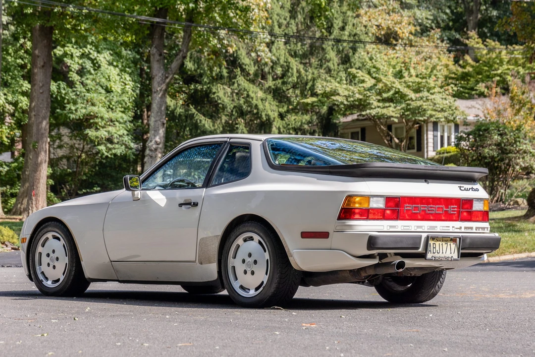 1987 Porsche 944 Turbo - Image 8 of 31