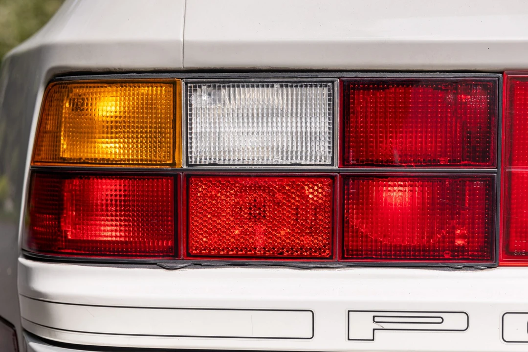 1987 Porsche 944 Turbo - Image 13 of 31