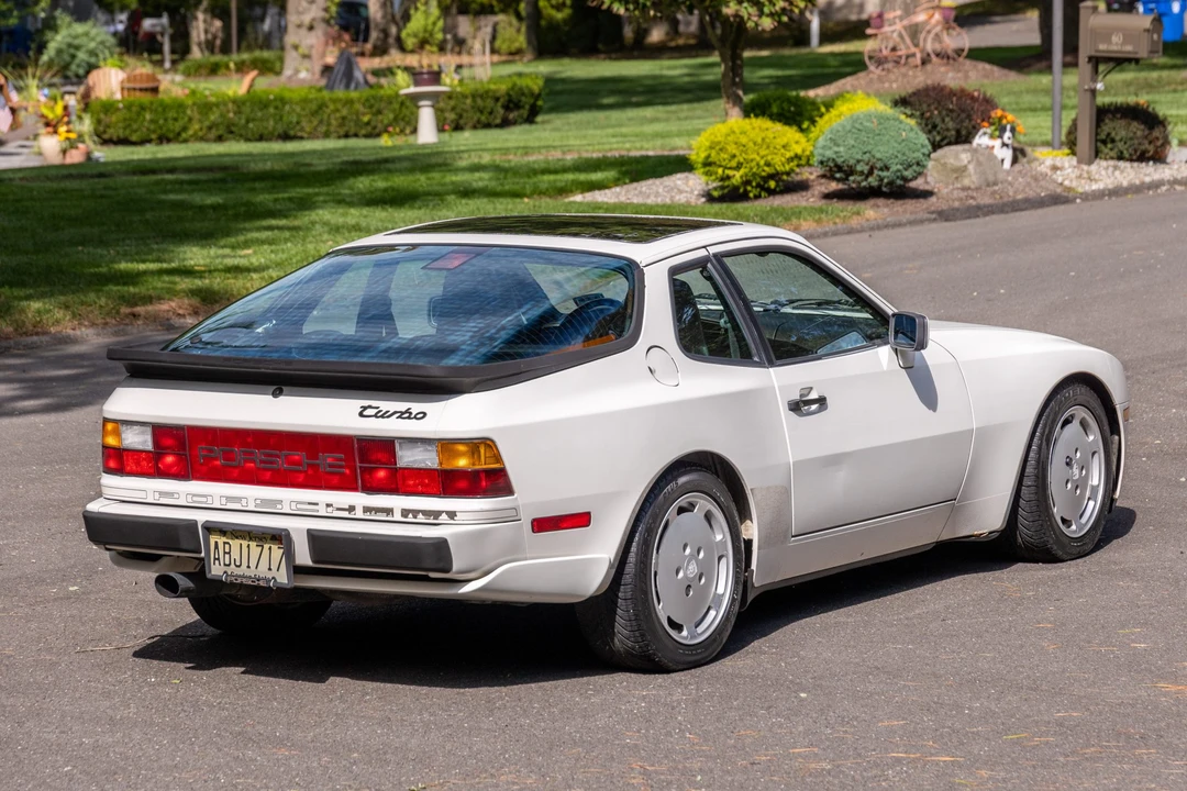 1987 Porsche 944 Turbo - Image 6 of 31